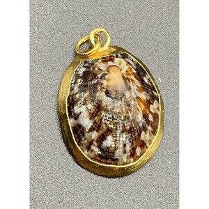 Vintage Natural Sea Shell Pendant Charm Brown Handmade Jewelry Hold Toned